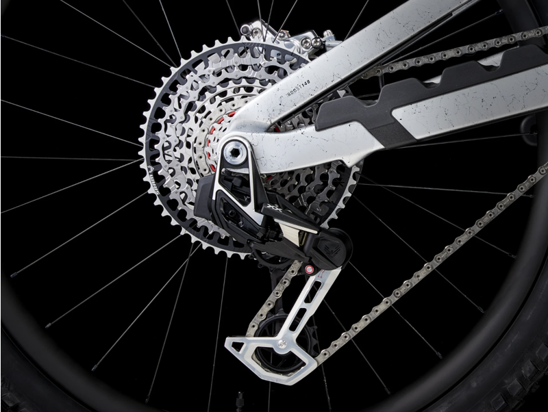 Trek Slash 9.9 XX AXS Gen 6 Full Suspension Mountain Bike 2024 in Argent Drizzle-2